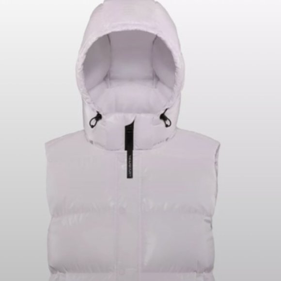 The Super Puff™ Vest - cliMATTE™ Matte Pearl Aritzia - Picture 2 of 4